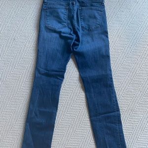 J Brand size 26 Moxie skinny capri jeans